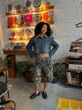 DAXUEN Wide-leg camouflage cargo shorts with multiple pockets — model photo