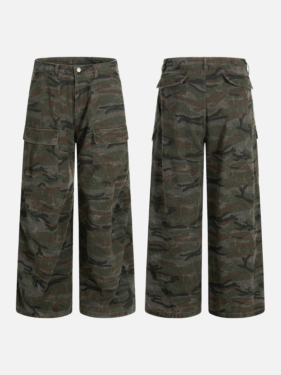 DAXUEN Wide-leg cargo pants in camouflage pattern