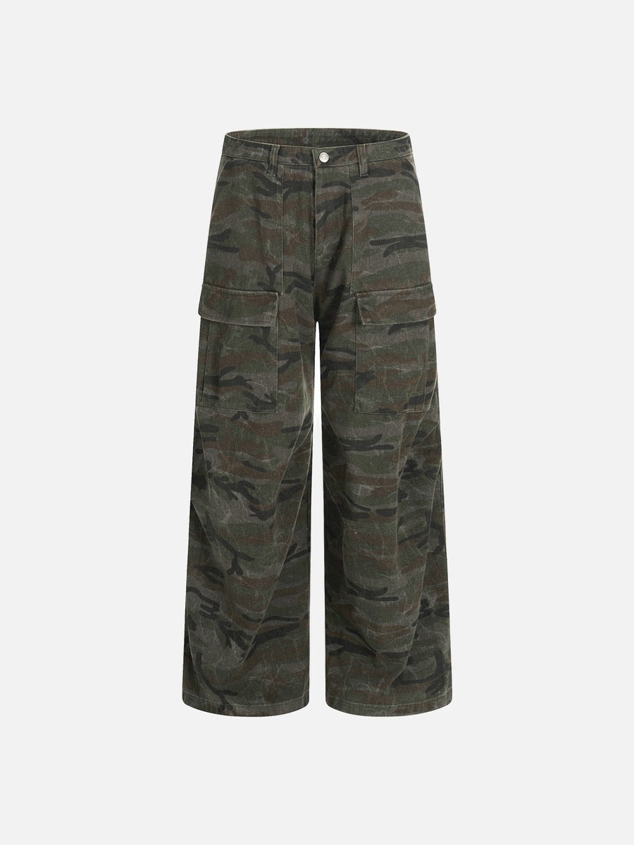 DAXUEN Wide-leg cargo pants in camouflage pattern