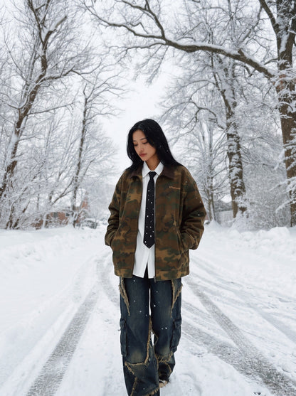 DAXUEN camouflage bomber jacket with corduroy collar — model photo