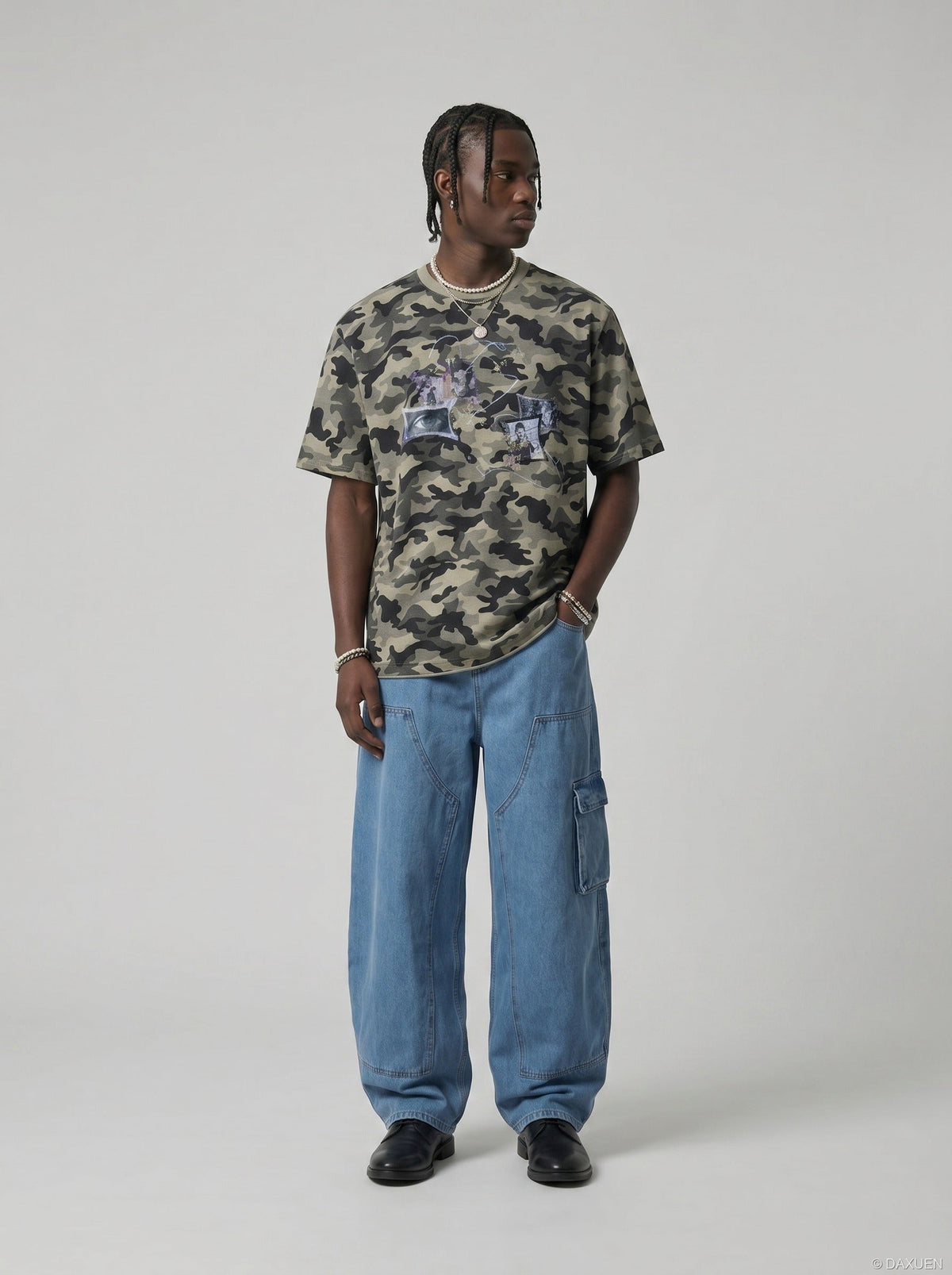 DAXUEN Camouflage graphic t-shirt with polaroid style print — model photo