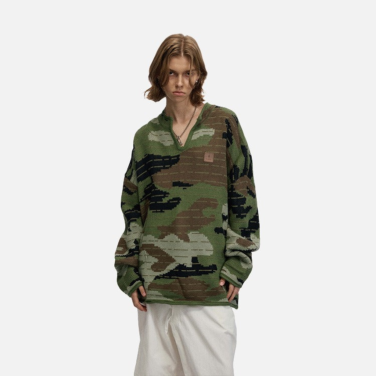 DAXUEN Oversized knitted sweater with camouflage pattern — model photo