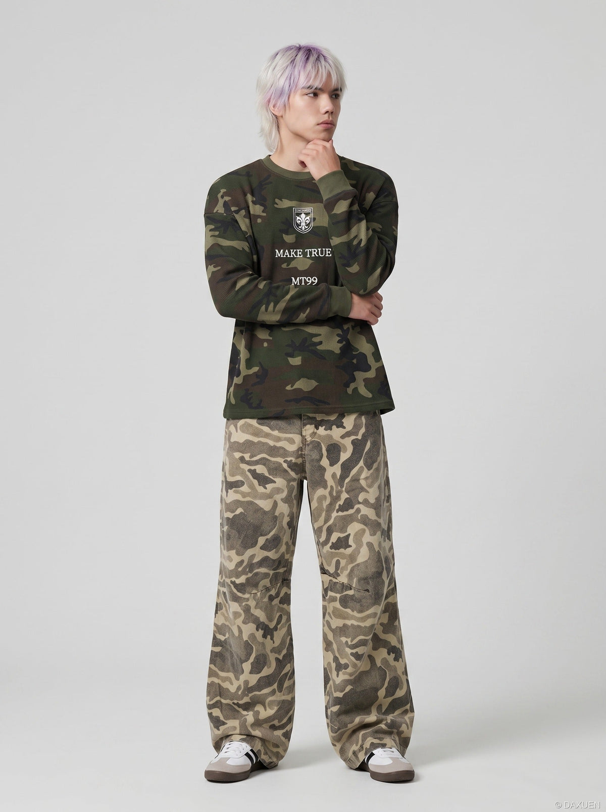 DAXUEN Camouflage long-sleeve top with graphics — model photo