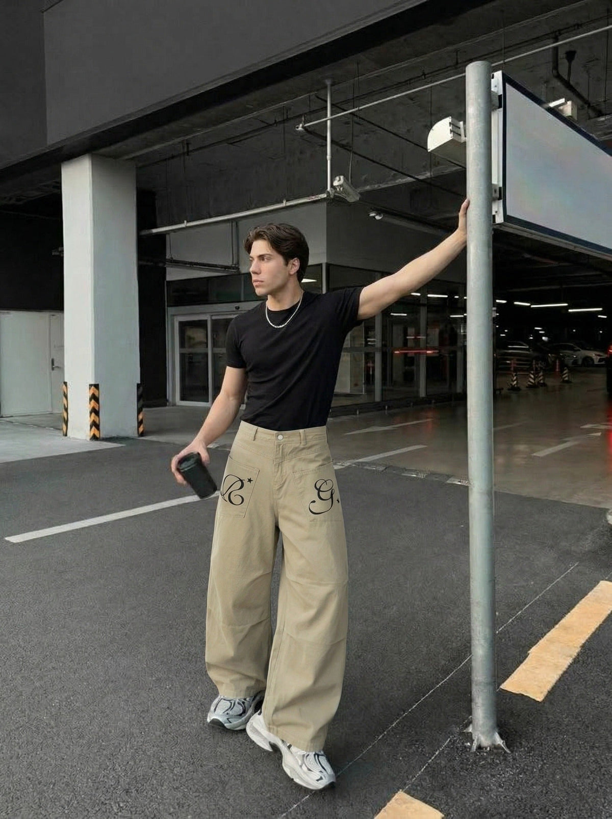 DAXUEN High-waisted wide-leg cropped cargo pants — model photo