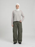 DAXUEN dark olive green cargo pants with reinforced knees — model photo