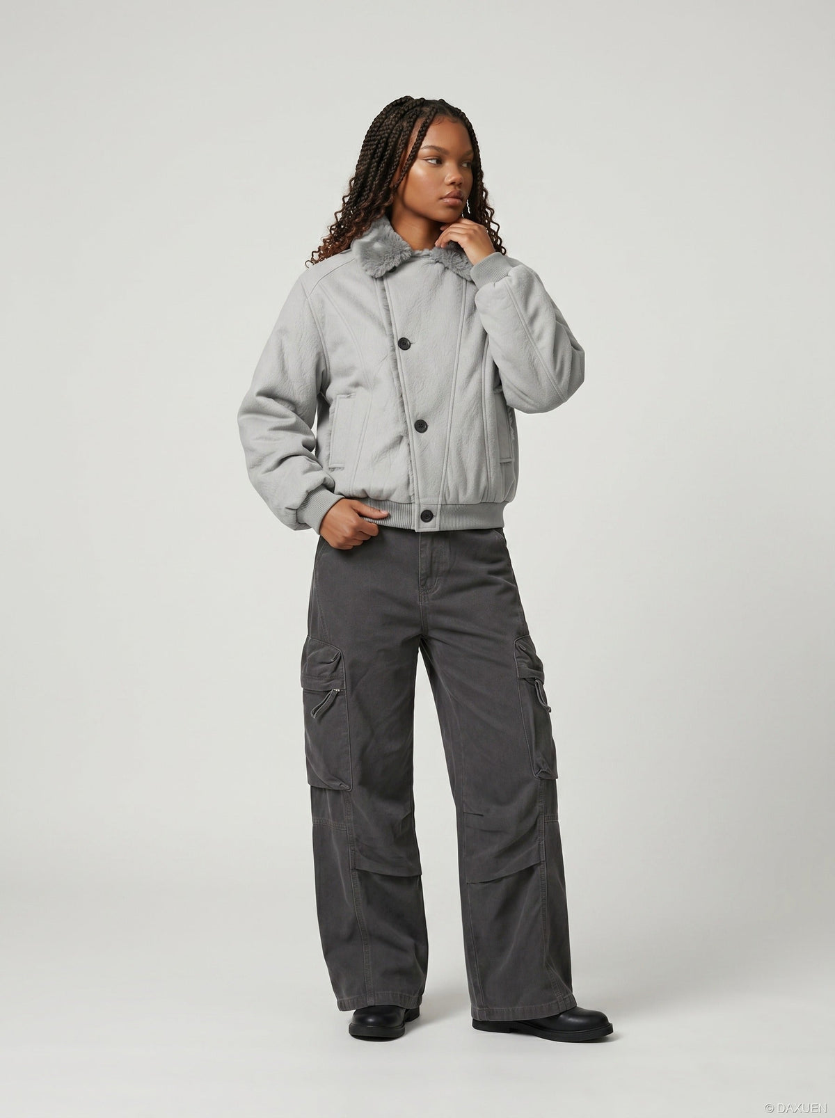 DAXUEN Loose-fitting wide-leg cargo pants — model photo