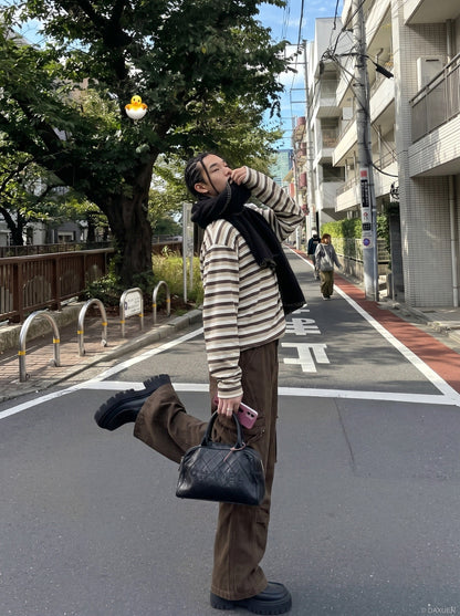 DAXUEN Loose-fitting wide-leg cargo pants — model photo