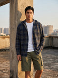 DAXUEN Men's cargo shorts with multiple pockets — model photo