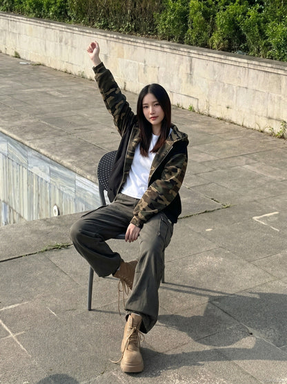 DAXUEN cargo-wide-leg-pants-for-streetwear — model photo