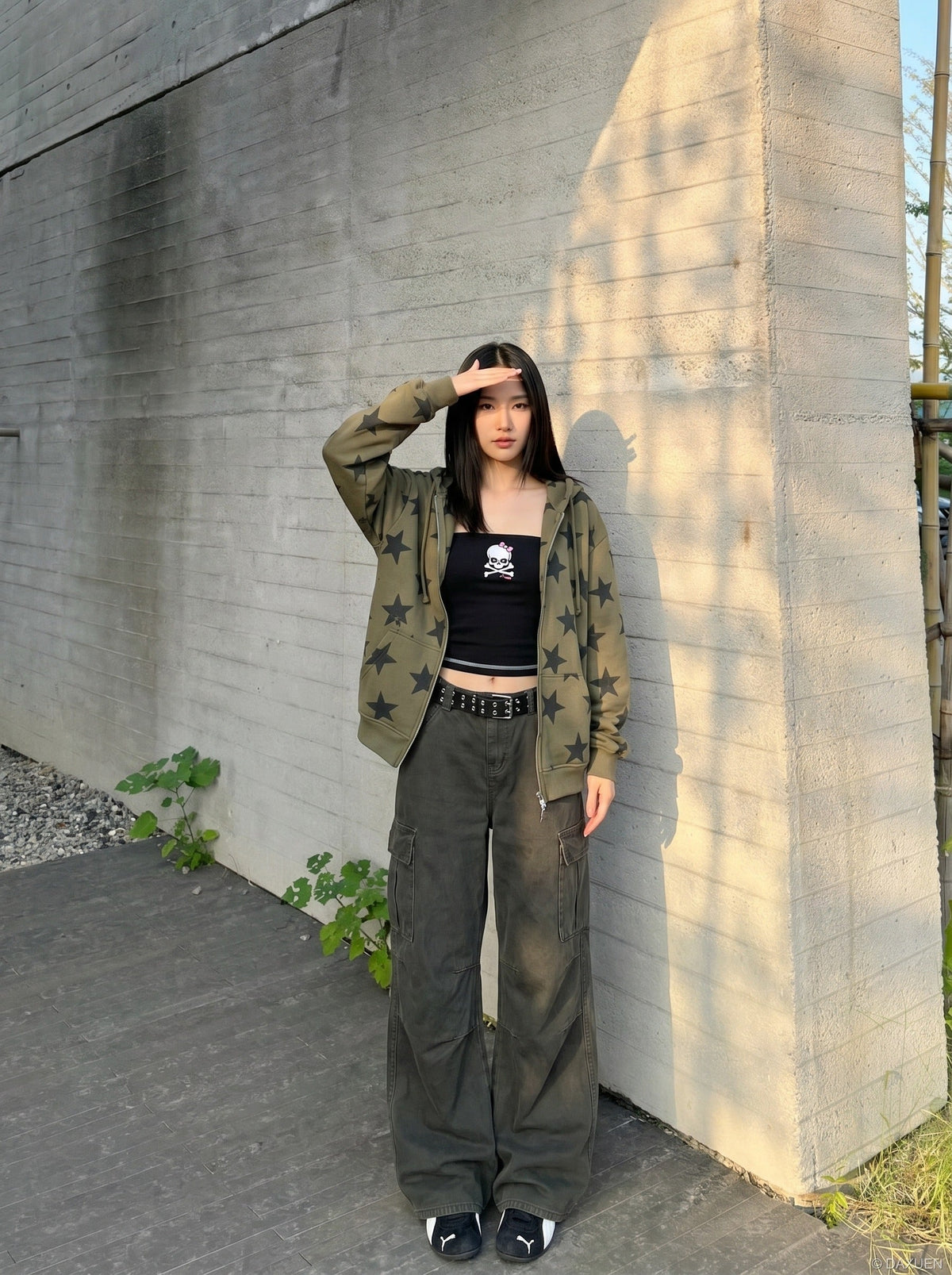 DAXUEN cargo-wide-leg-pants-for-streetwear — model photo