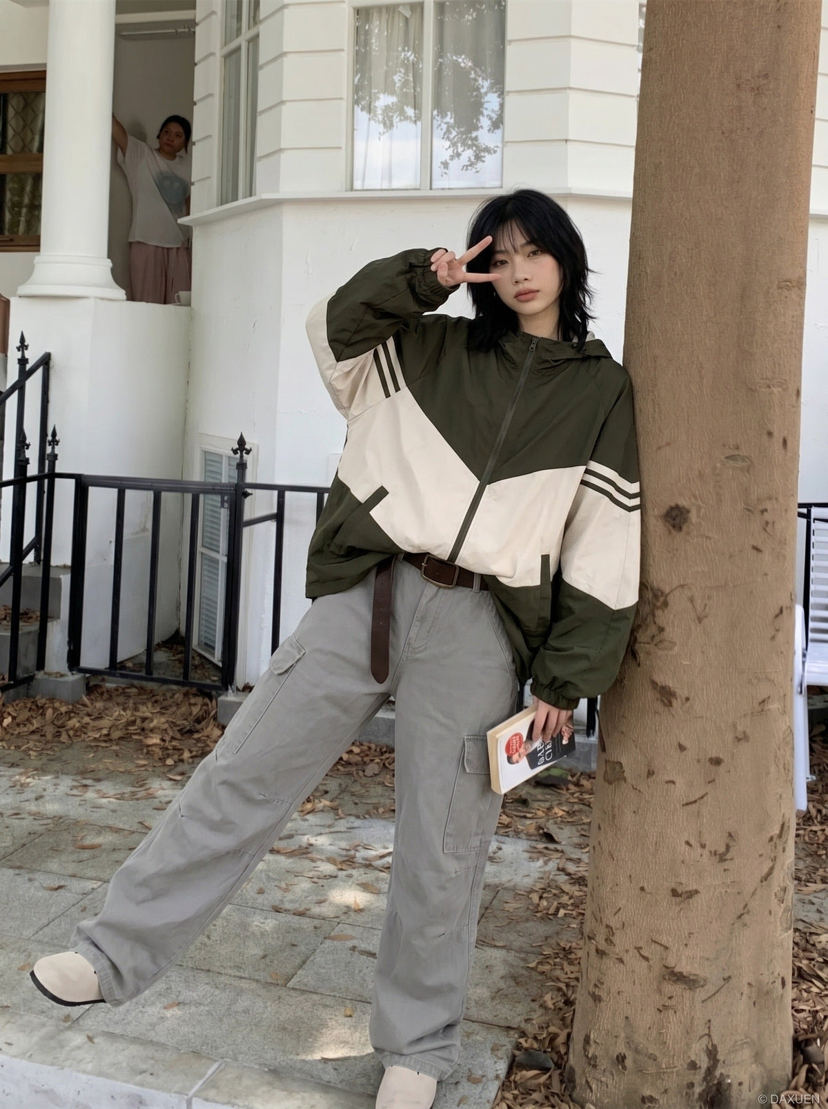 DAXUEN cargo-wide-leg-pants-for-streetwear — model photo