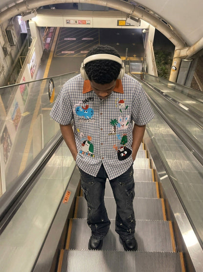 DAXUEN Short-sleeved collared shirt with plaid pattern and embroidery — model photo