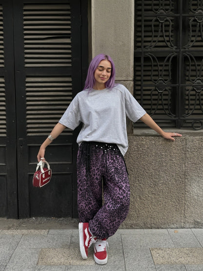 DAXUEN Oversized short-sleeved crew neck t-shirt — model photo
