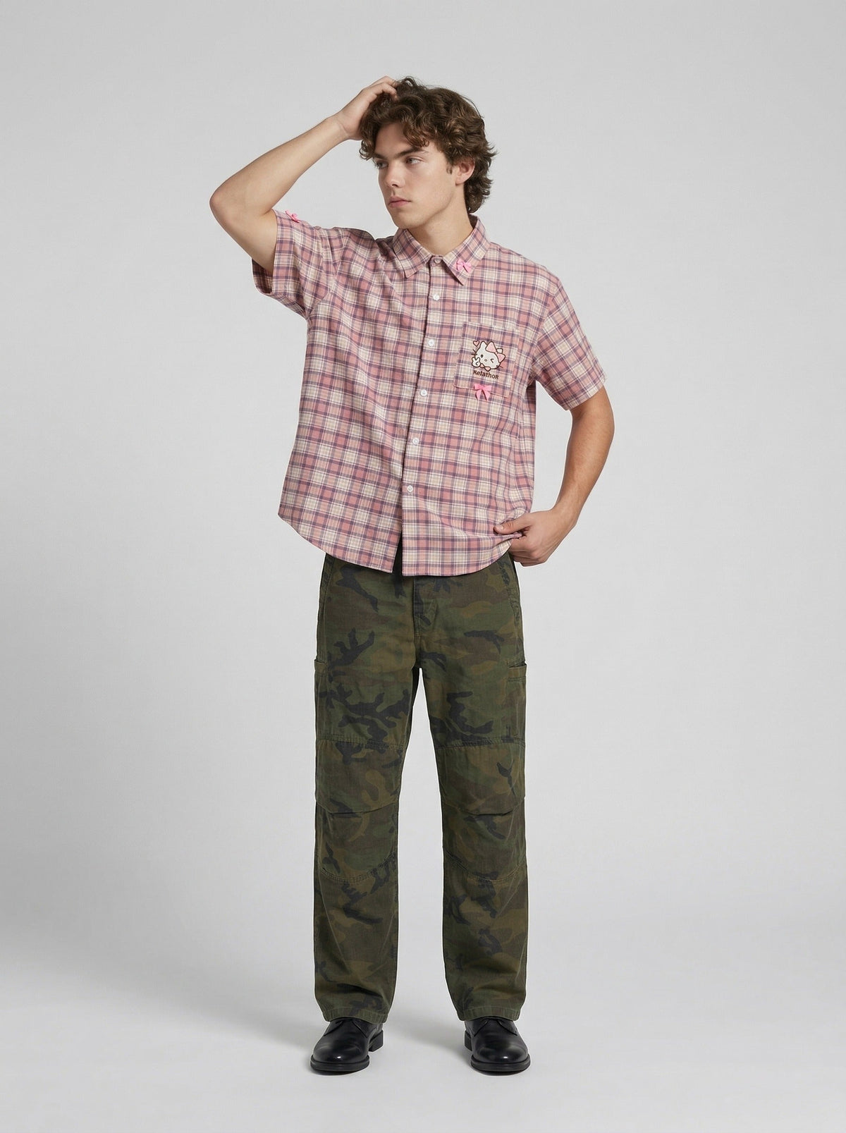 DAXUEN Casual pink plaid button-up shirt with cartoon embroidery — model photo