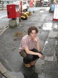 DAXUEN Casual pink plaid button-up shirt with cartoon embroidery — model photo