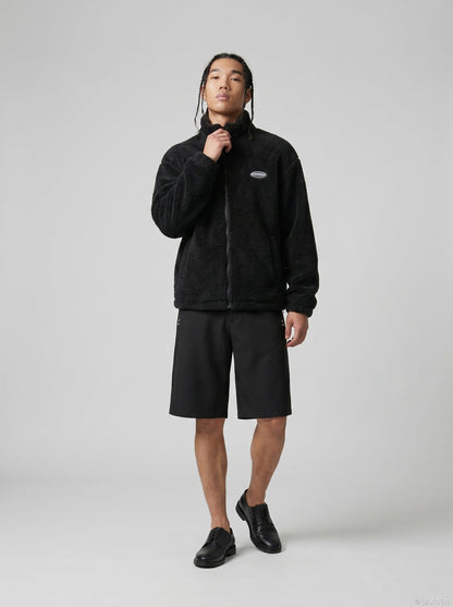 DAXUEN Knee-length casual shorts with rivet pockets — model photo