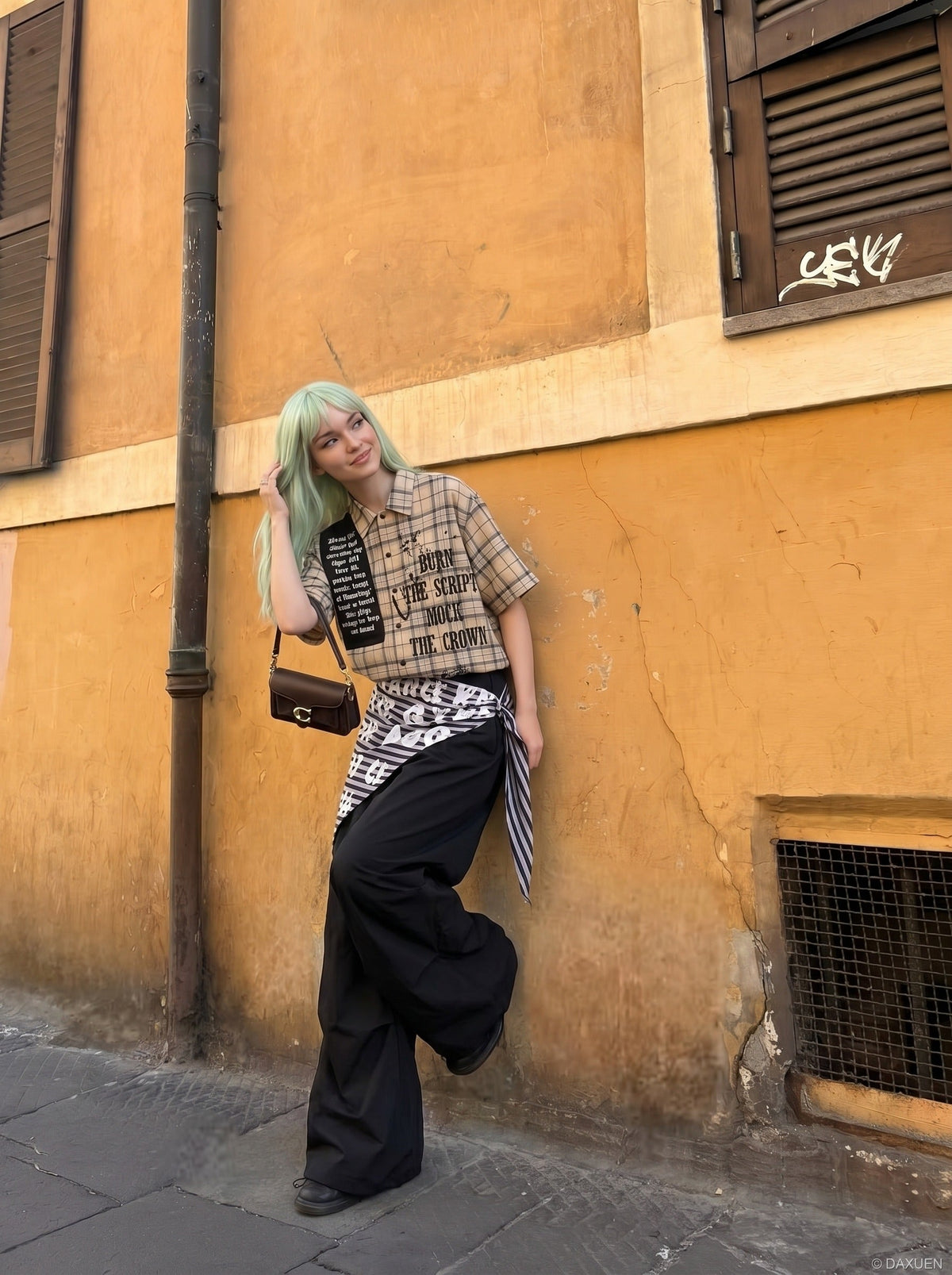 DAXUEN Short-sleeved plaid button-up shirt with graphic elements — model photo