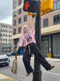 DAXUEN Loose-fitting V-neck jersey top with graphics — model photo