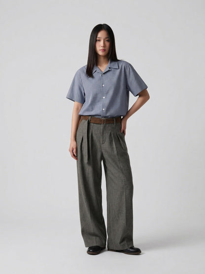 DAXUEN Short-sleeved blue and white check button-up shirt — model photo