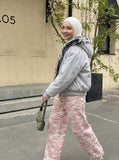 DAXUEN Relaxed-fit camouflage lounge pants — model photo