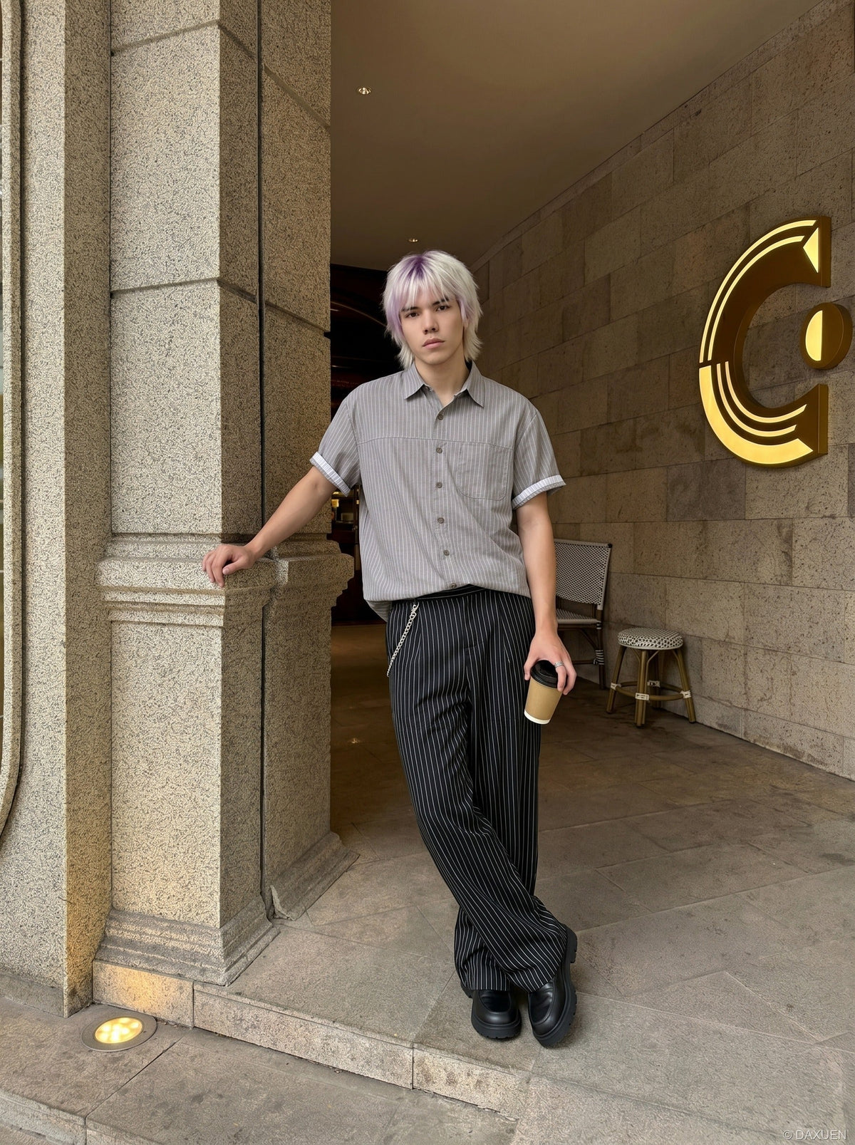 DAXUEN Short-sleeved grey striped button-up shirt — model photo
