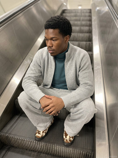 DAXUEN Relaxed-fit wide-leg sweatpants in heather grey — model photo