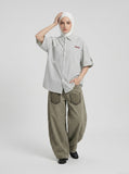 DAXUEN Short-sleeved plaid button-up shirt — model photo