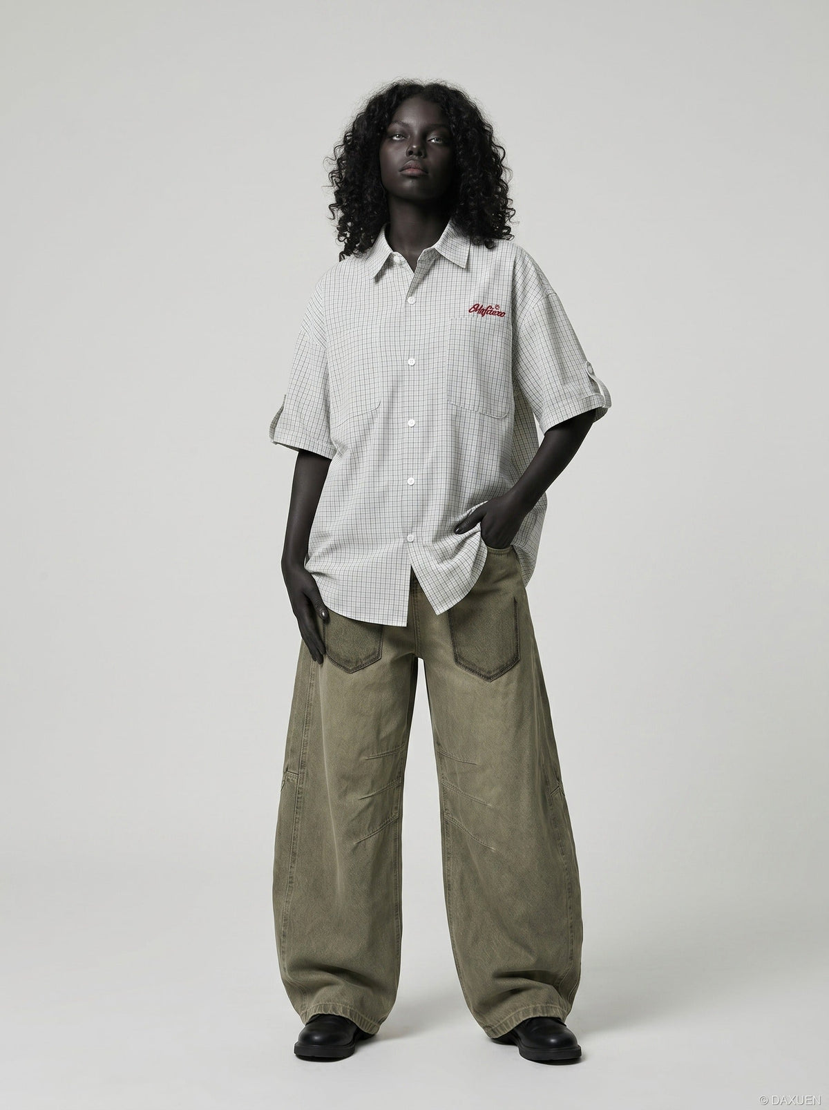 DAXUEN Short-sleeved plaid button-up shirt — model photo