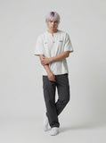 DAXUEN Relaxed-fit short-sleeved V-neck Henley T-shirt — model photo