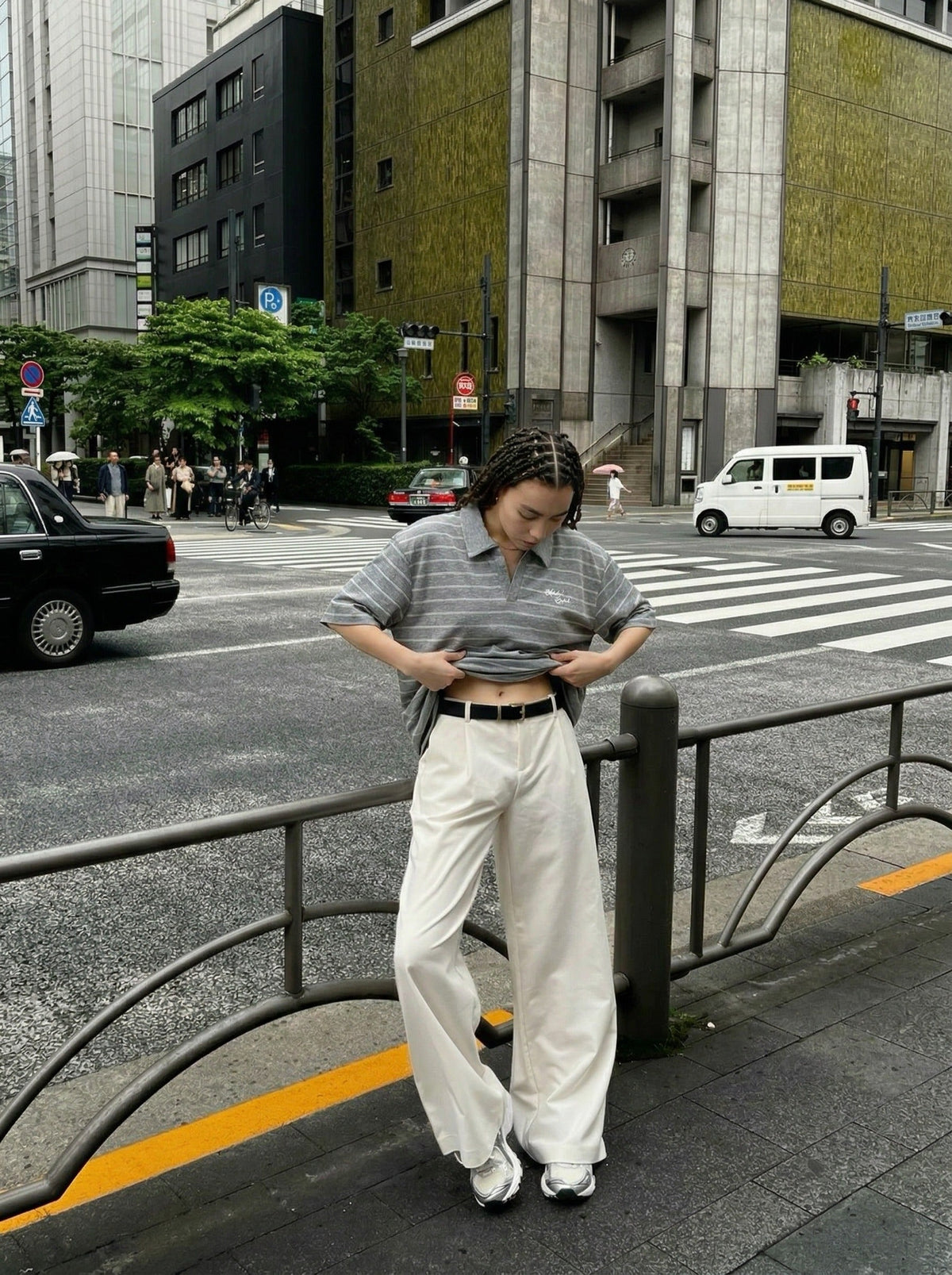 DAXUEN Relaxed fit short-sleeved striped polo shirt — model photo
