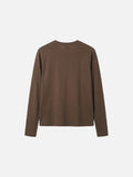 DAXUEN Long sleeve crew neck t-shirt with patch pocket — model photo
