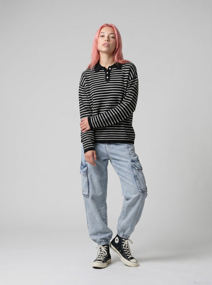 DAXUEN Knitted long-sleeve polo shirt with stripes — model photo