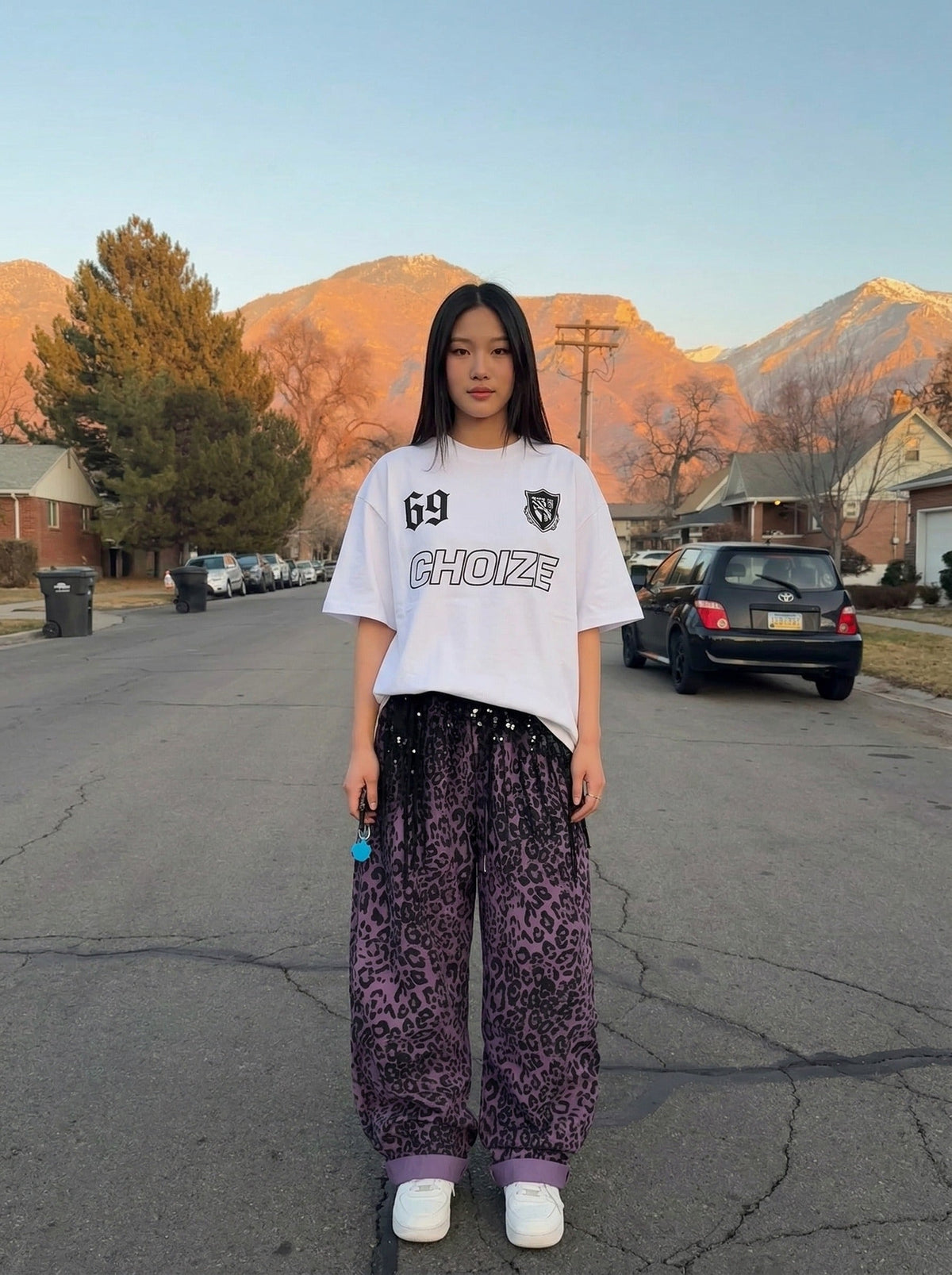 DAXUEN CHOIZE graphic oversized t-shirt — model photo