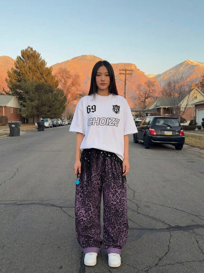 DAXUEN CHOIZE graphic oversized t-shirt — model photo