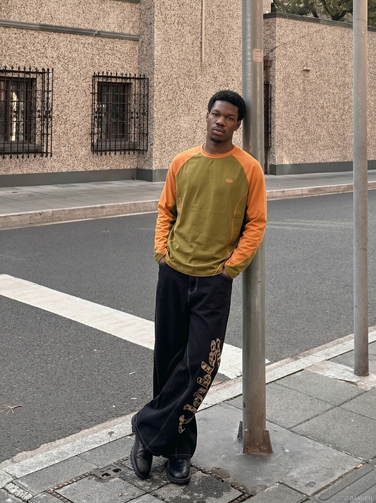 DAXUEN color-blocked long sleeve crew neck top — model photo