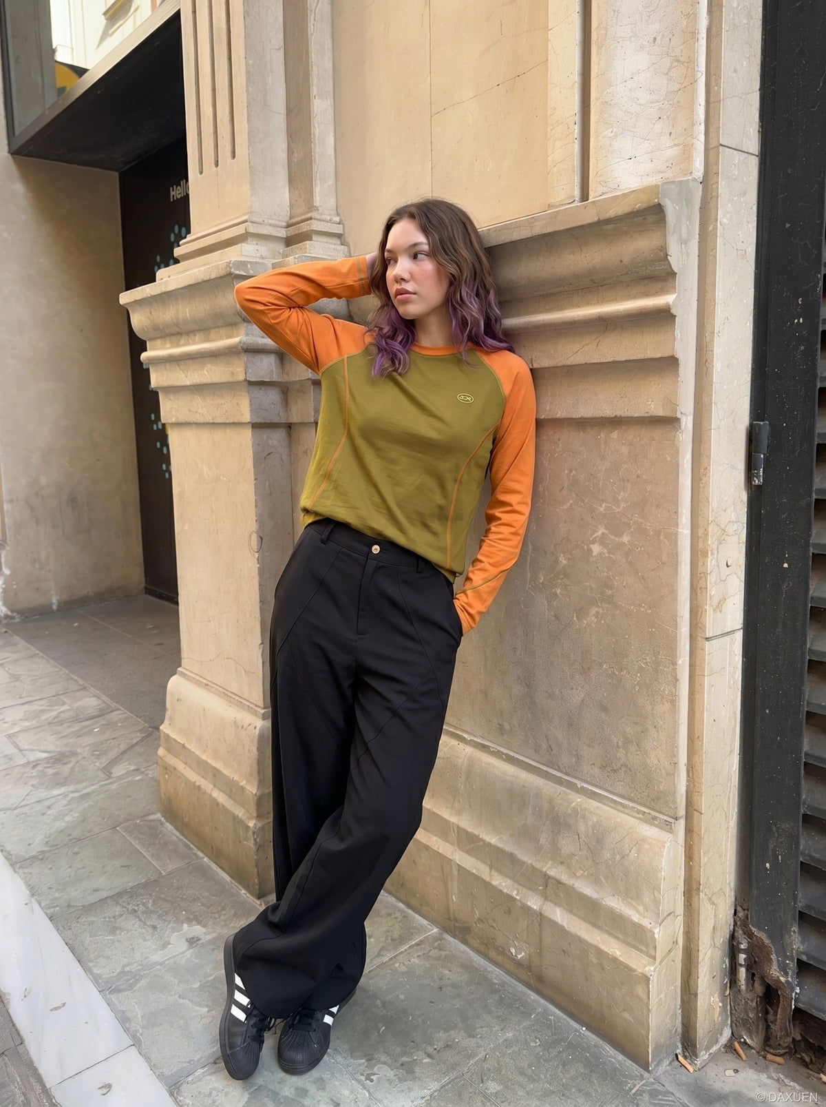 DAXUEN color-blocked long sleeve crew neck top — model photo
