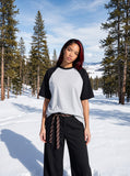 DAXUEN Color-blocked raglan t-shirt with short sleeves — model photo