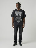 DAXUEN Oversized short-sleeved crew neck t-shirt with concert graphic — model photo