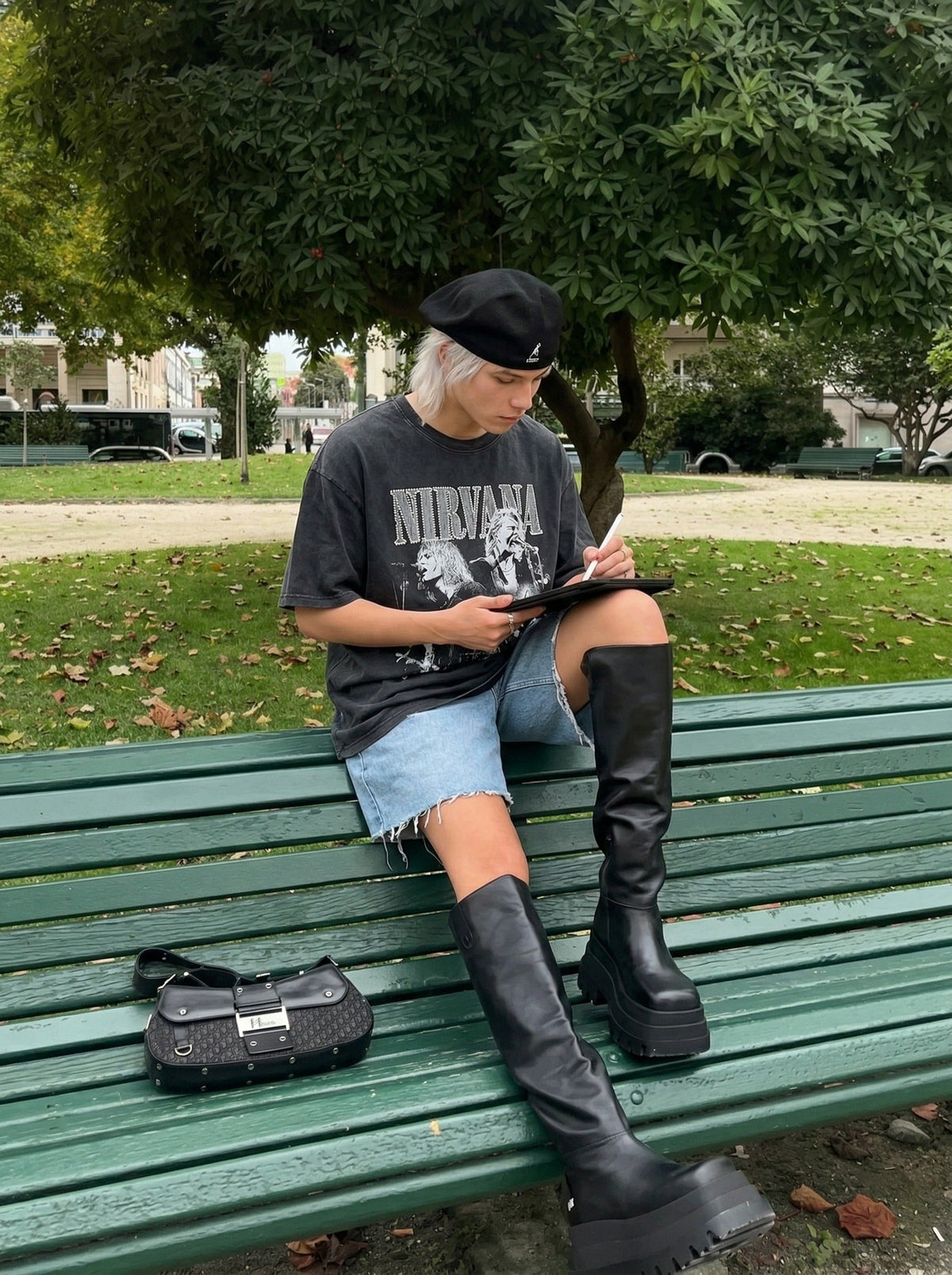 DAXUEN Oversized short-sleeved crew neck t-shirt with concert graphic — model photo