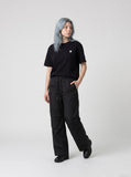 DAXUEN white contrasting letter embroidered crew neck T-shirt — model photo