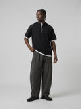 DAXUEN Relaxed fit short-sleeved t-shirt with contrasting trim — model photo