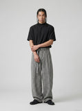 DAXUEN Men's short-sleeved mock neck top with crinkled texture — model photo