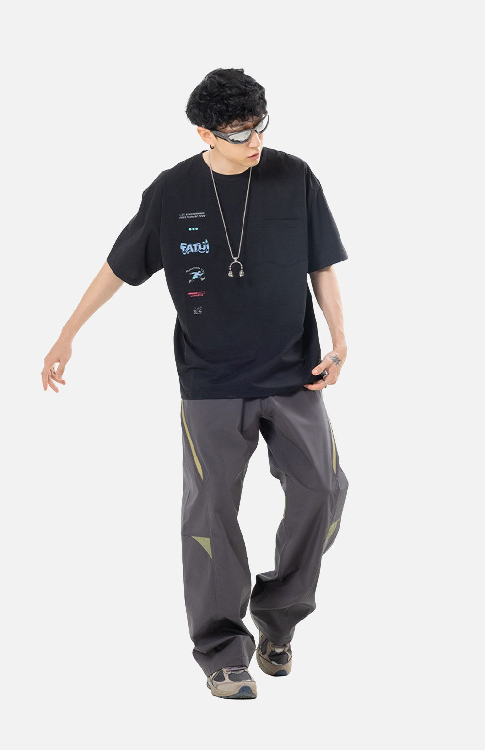 DAXUEN Black short-sleeved crew-neck graphic t-shirt