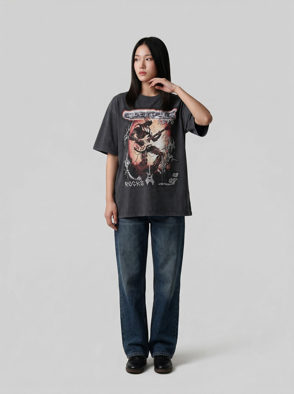 DAXUEN Short-sleeved loose-fit T-shirt with cyberpunk graphics — model photo