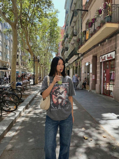 DAXUEN Short-sleeved loose-fit T-shirt with cyberpunk graphics — model photo