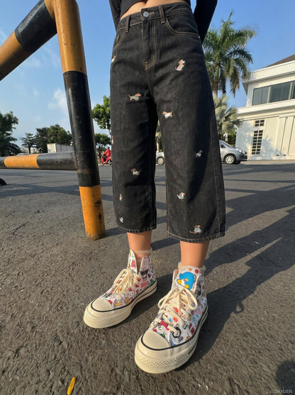 DAXUEN Wide leg denim trousers with dachshund embroidery — model photo