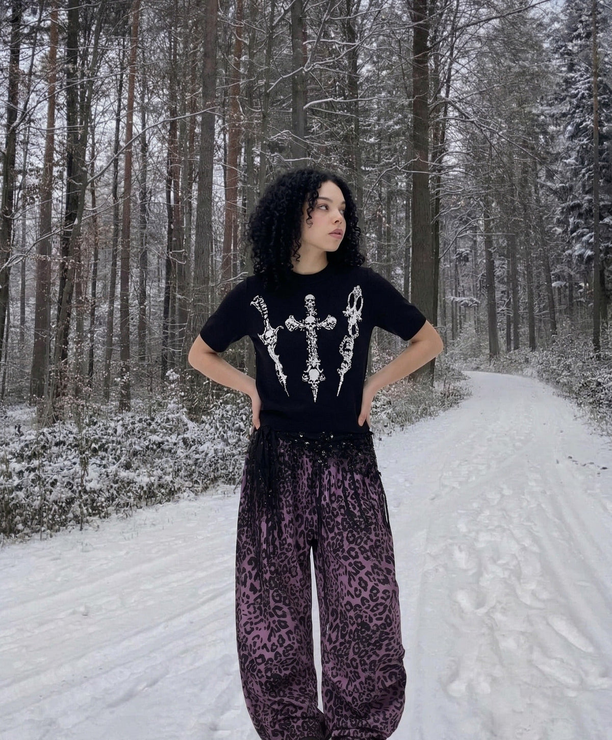 DAXUEN Dark Cross Graphic Knitted T-Shirt — model photo