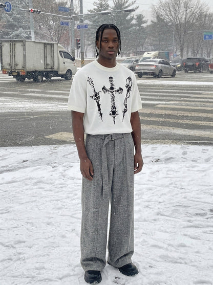 DAXUEN Dark Cross Graphic Knitted T-Shirt — model photo