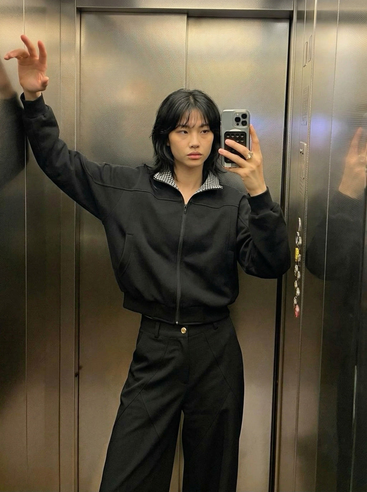 DAXUEN Deconstructed bomber jacket with ribbed cuffs and collar — model photo