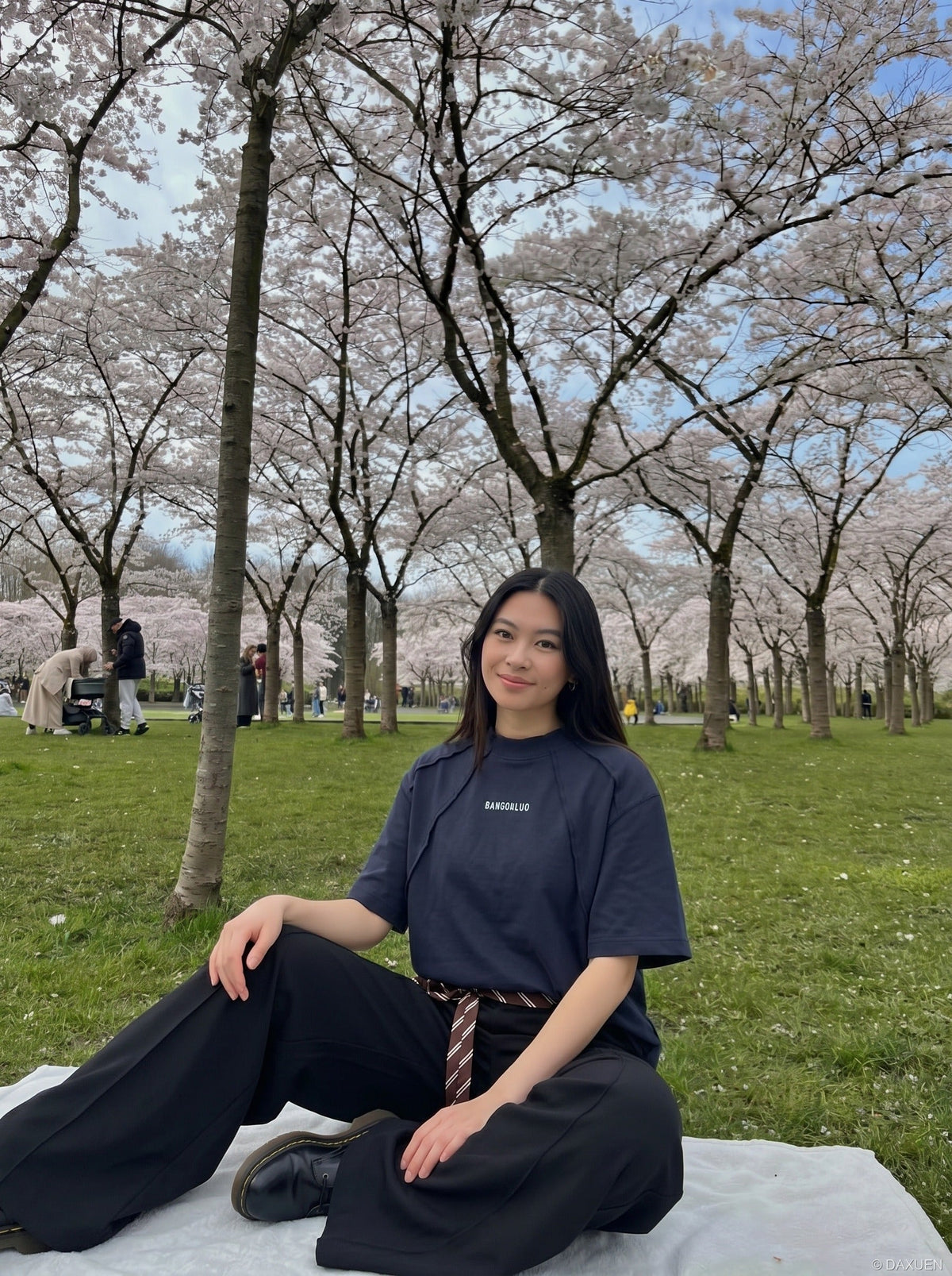 DAXUEN Short-sleeve oversized mock neck t-shirt — model photo